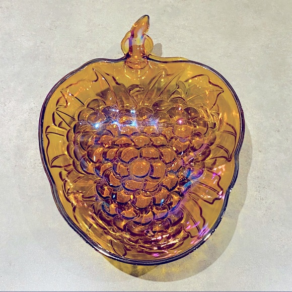 Carnival glass amber grape bowl - Picture 3 of 8